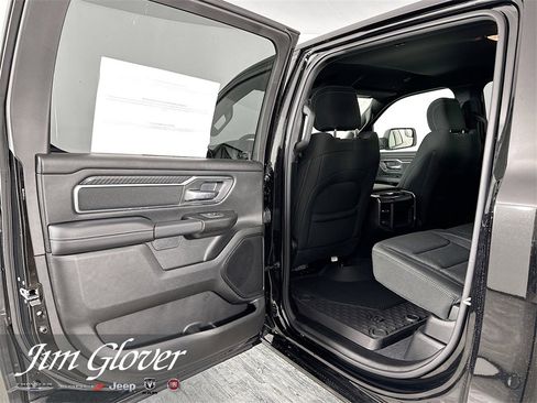 New 2026 RAM 1500 4x4 Crew Cab image 13