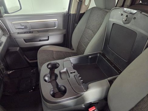 Used 2017 RAM 1500 Big Horn RWD image 21