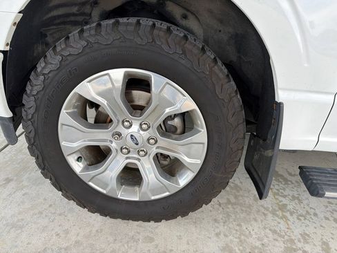 Used 2021 Ford F150 Platinum w/ FX4 Off-Road Package AWD/4WD image 30