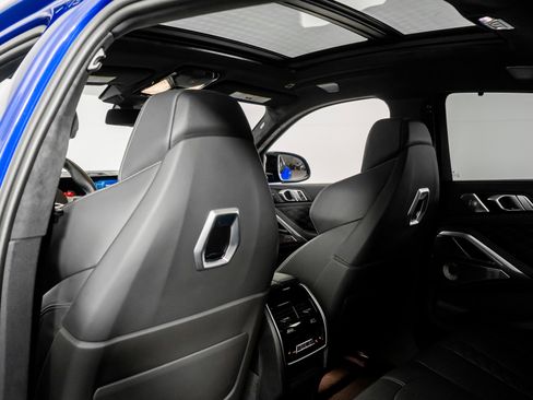 Used 2024 BMW X6 M Competition image 33