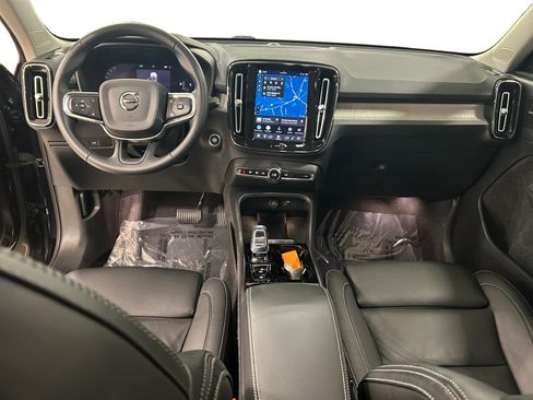 Used 2023 Volvo XC40 B5 Ultimate w/ Protection Package Premier AWD/4WD image 14