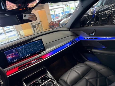 Used 2024 BMW 740i w/ Premium Package RWD image 12