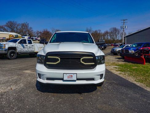 Used 2018 RAM 1500 Express w/ Express Value Package AWD/4WD image 9