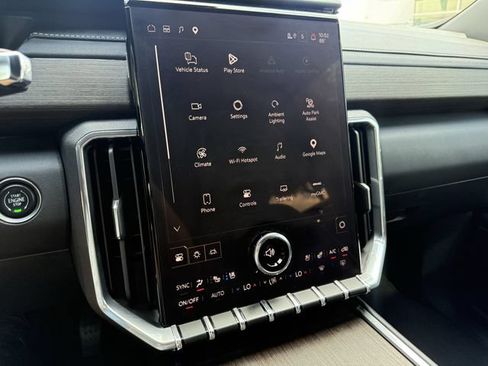 Used 2024 GMC Acadia Denali w/ Super Cruise Package FWD image 14
