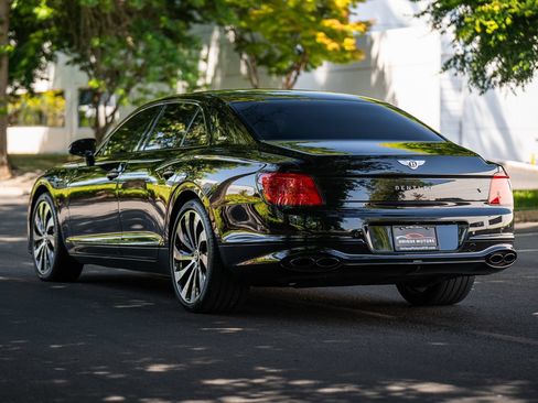 Used 2021 Bentley Flying Spur V8 AWD/4WD image 10