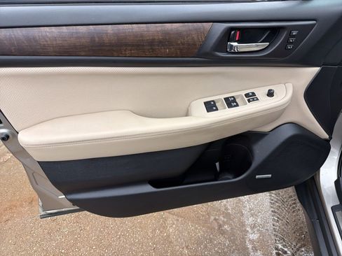 Used 2016 Subaru Outback 2.5i Limited image 12