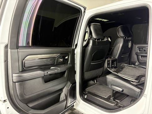 Used 2025 RAM 2500 Limited AWD/4WD image 28