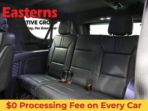 Used 2022 Chevrolet Suburban RST w/ Luxury Package AWD/4WD image 28