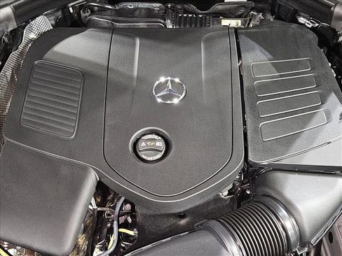 New 2026 Mercedes-Benz GLC 300 image 16