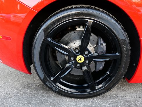 Used 2014 Ferrari California image 84