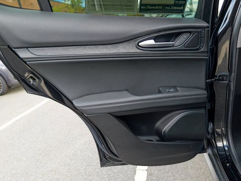 Used 2021 Alfa Romeo Stelvio Sprint w/ Sun & Sound Package image 24