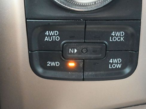 Used 2015 RAM 1500 Laramie Longhorn image 21