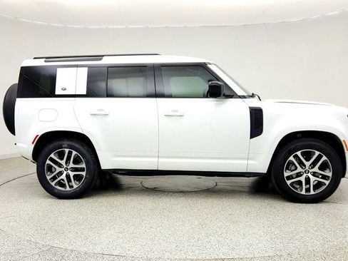 Used 2023 Land Rover Defender 110 X-Dynamic SE AWD/4WD image 4