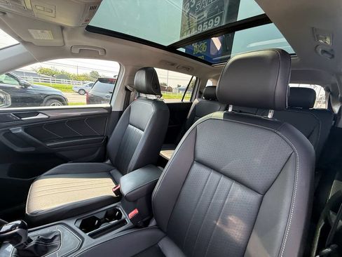 Used 2022 Volkswagen Tiguan SE FWD image 13