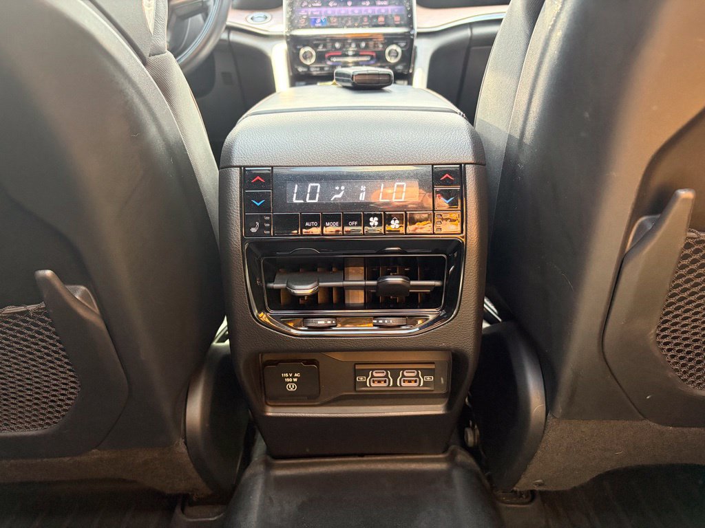Used 2022 Jeep Grand Cherokee Summit w/ Adv Protech Group IV AWD/4WD image 30