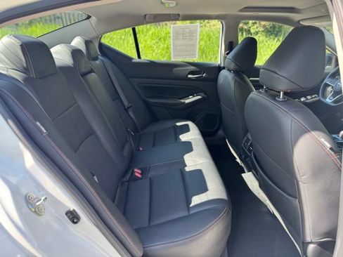 Used 2023 Nissan Altima 2.0 SR FWD image 17