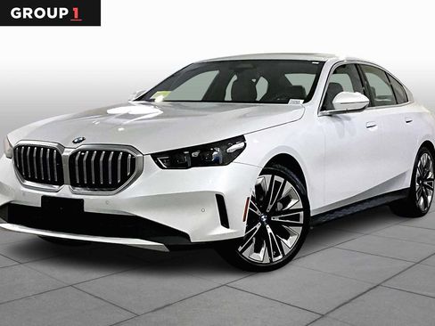 Certified 2026 BMW 530i xDrive w/ Premium Package AWD/4WD image 1