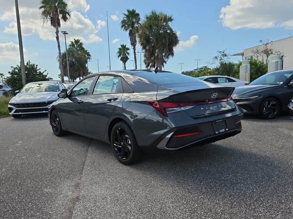 New 2026 Hyundai Elantra SEL Sport FWD image 4