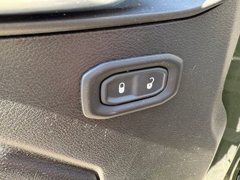 Used 2021 Jeep Gladiator Sport AWD/4WD image 12