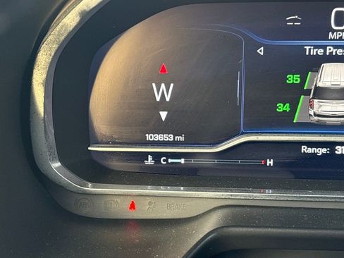 Used 2022 Chevrolet Tahoe Premier w/ Premium Package image 28