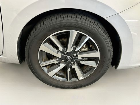 Used 2024 Nissan Versa SV FWD image 11