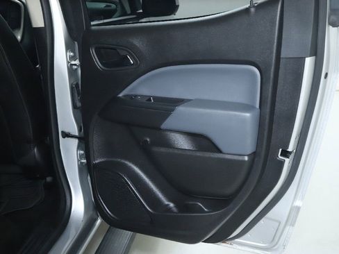 Used 2018 Chevrolet Colorado Z71 AWD/4WD image 29