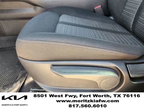 New 2026 Kia Sorento LX FWD image 17