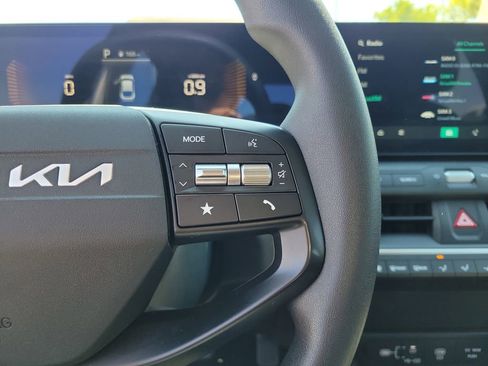 Used 2025 Kia K4 FWD image 26