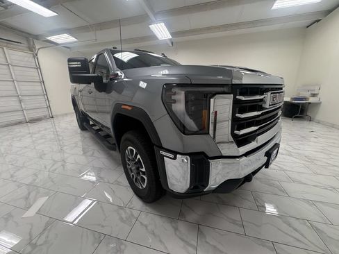New 2026 GMC Sierra 2500 SLE w/ SLE Value Package; AWD/4WD image 2