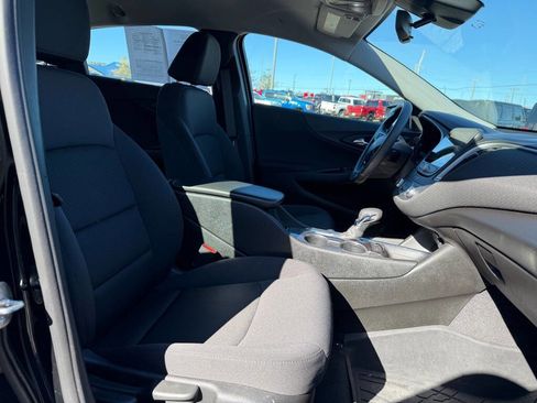 Used 2022 Chevrolet Malibu LS image 34