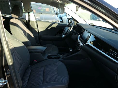 Used 2022 Kia Niro LXS image 27