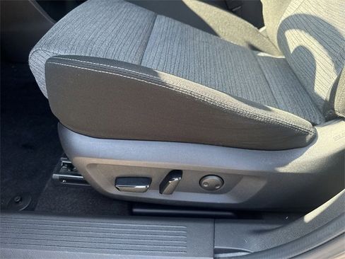 Used 2023 Nissan Rogue SV image 12