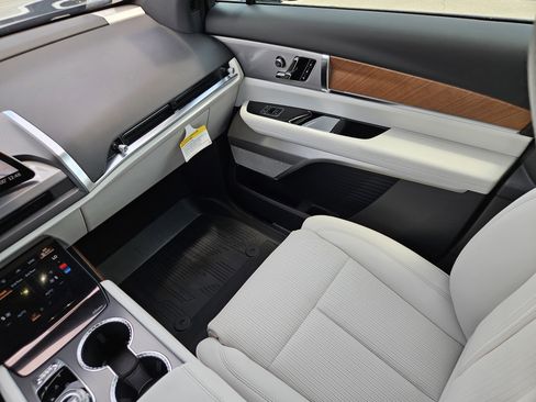 New 2026 Cadillac Vistiq Luxury w/ LPO, Floor Liner Package image 17