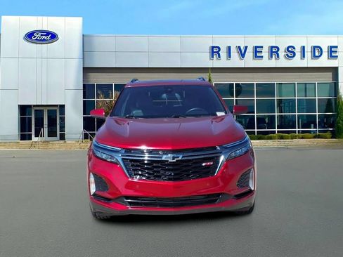 Used 2023 Chevrolet Equinox RS FWD image 2