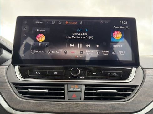 Used 2025 Nissan Altima 2.5 SL FWD image 24