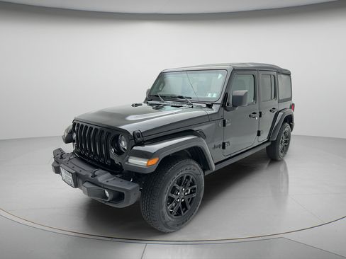 Used 2023 Jeep Wrangler Unlimited Sport AWD/4WD image 3
