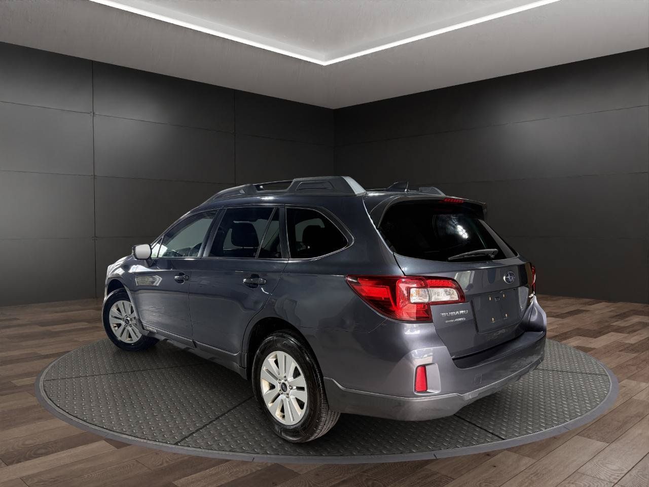 Used 2016 Subaru Outback 2.5i Premium AWD/4WD image 6