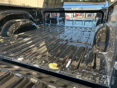 Used 2024 RAM 2500 Tradesman w/ Chrome Appearance Group image 14