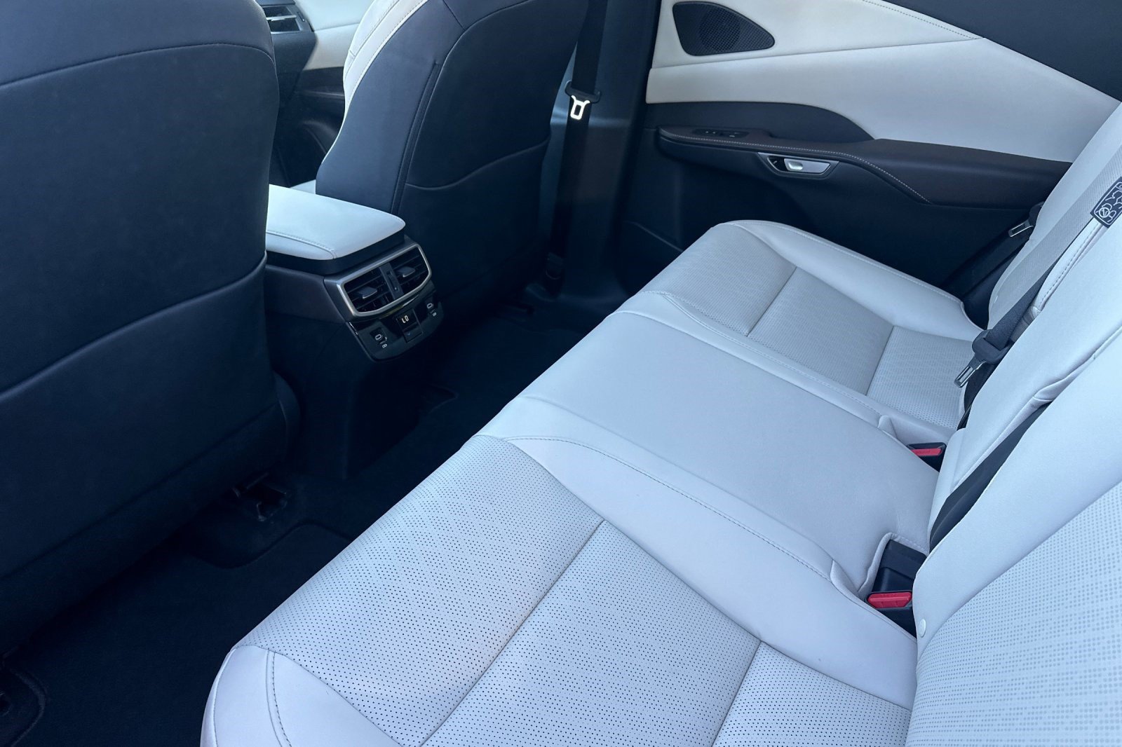 New 2026 Lexus RX 350 w/ Convenience Package AWD/4WD image 23