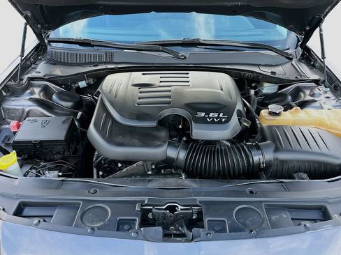 Used 2022 Chrysler 300 Touring w/ Sport Appearance Package RWD image 28