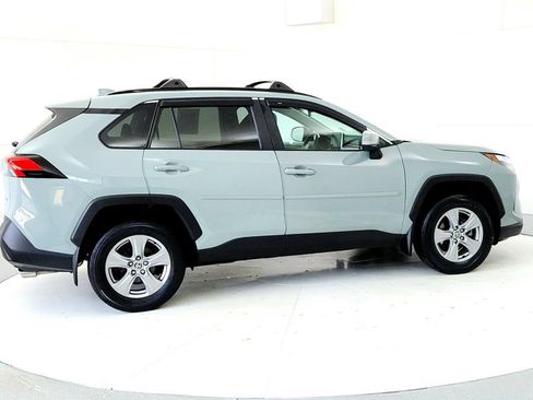 Used 2022 Toyota RAV4 XLE w/ Convenience Package AWD/4WD image 6