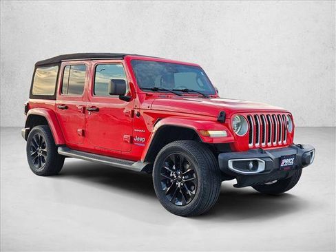 Used 2021 Jeep Wrangler Unlimited Sahara w/ Cold Weather Group AWD/4WD image 3
