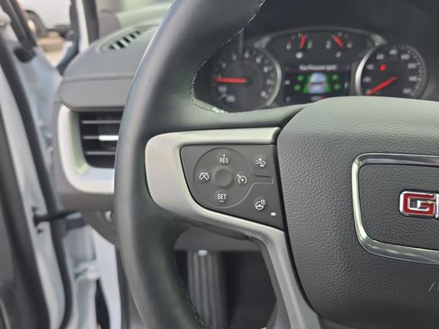 Used 2023 GMC Terrain SLT FWD image 16
