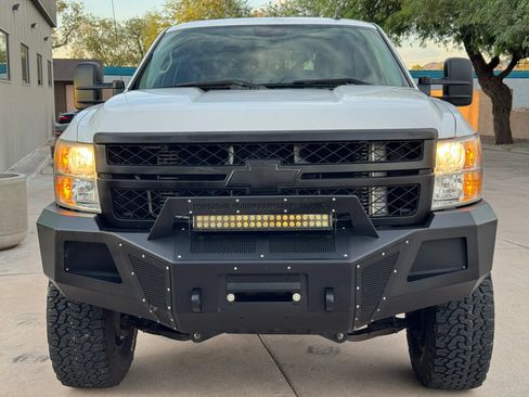 Used 2013 Chevrolet Silverado 2500 LT w/ Interior Plus Package AWD/4WD image 3