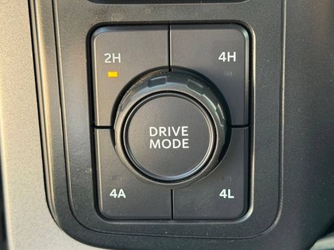Used 2023 Ford F150 Lariat AWD/4WD image 39