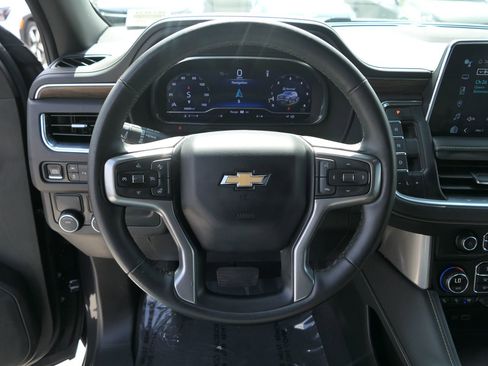 Used 2024 Chevrolet Suburban Premier RWD image 22