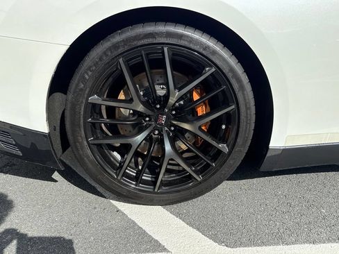 Used 2013 Nissan GT-R Premium AWD/4WD image 9