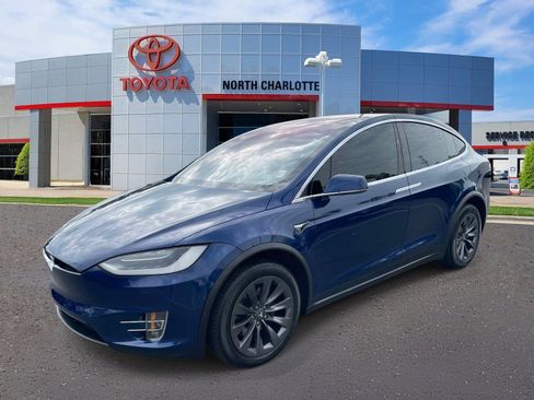 Used 2018 Tesla Model X 75D image 4