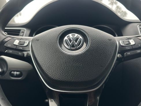 Used 2015 Volkswagen Jetta SE image 21