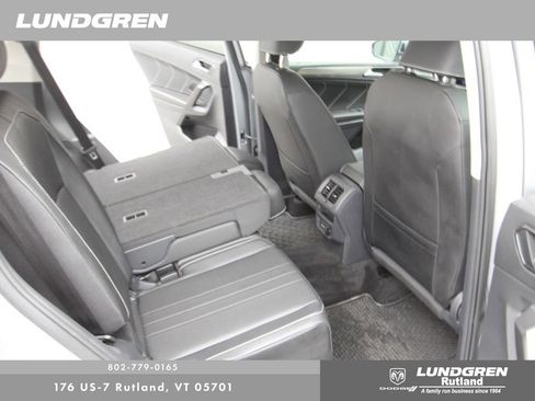 Used 2023 Volkswagen Tiguan SE w/ Panoramic Sunroof Package AWD/4WD image 20